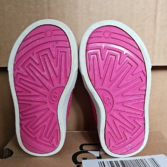 UGG Pink Hightops: T Rennon II Size 6 - Picture 3 of 4